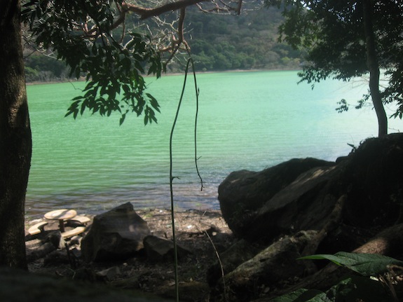 Lago de Alegria in El Salvador