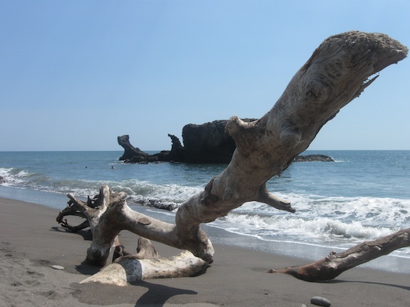 Playa El Tunco in El Salvador